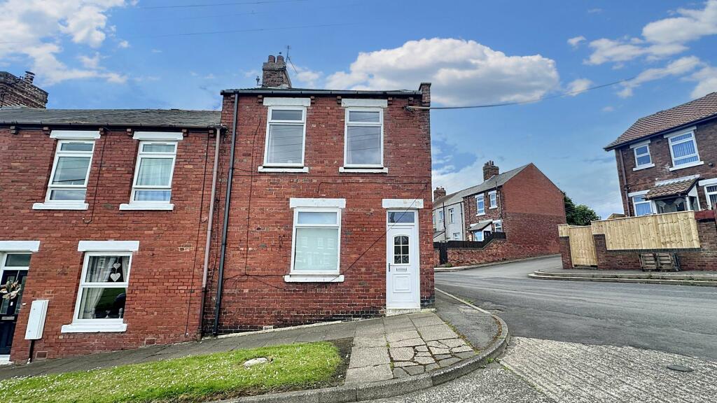 3 bedroom terraced house for sale in Cornwall Street, Easington