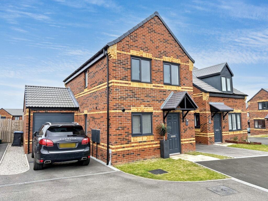 3 bedroom semi-detached house