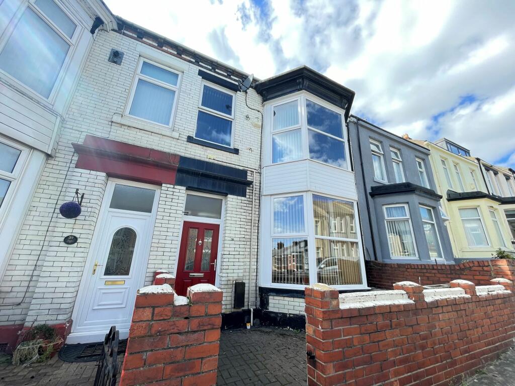 5 bedroom terraced house for sale in Henry Nelson Street, Lawe Top