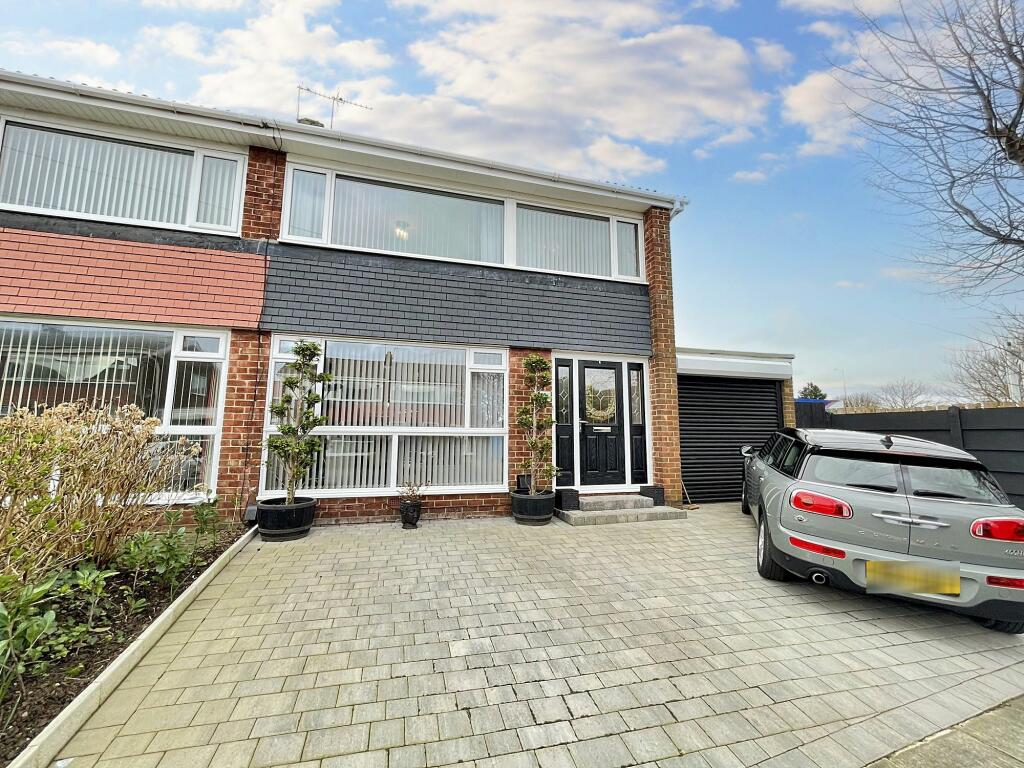 3 bedroom semidetached house for sale in Marian Way, Ridgeway, South