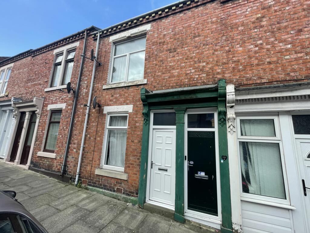 1 bedroom ground floor flat for sale in Marshall Wallis Road, Laygate