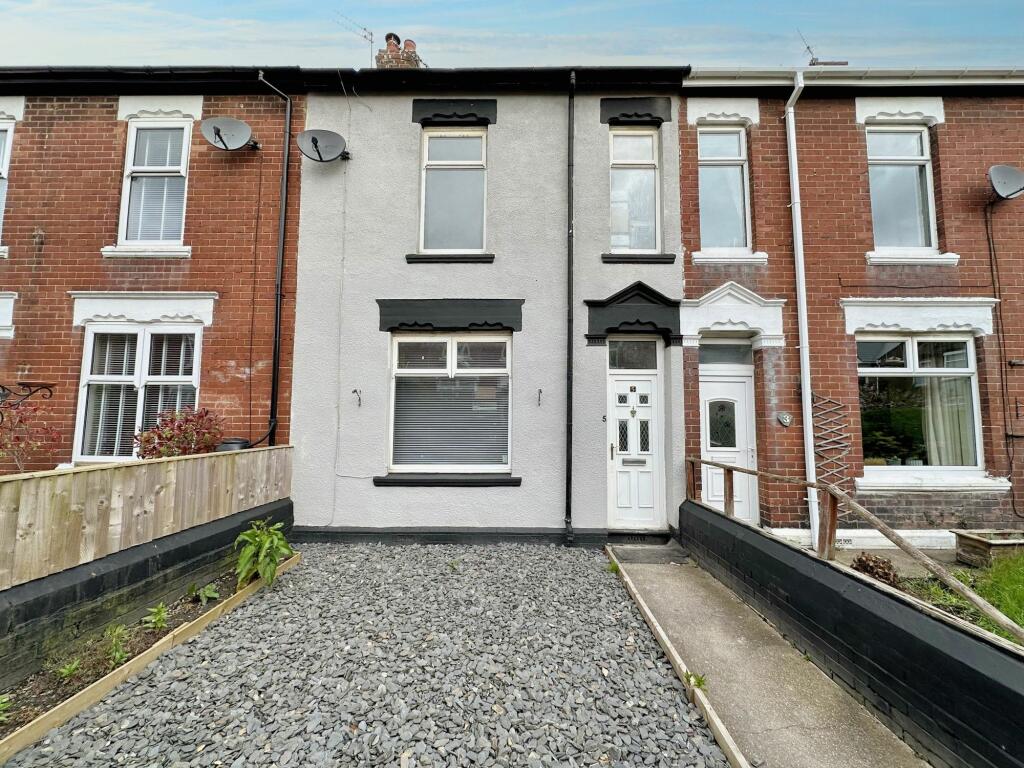 3 bedroom terraced house for sale in Sunningdale Avenue, Wallsend, Tyne