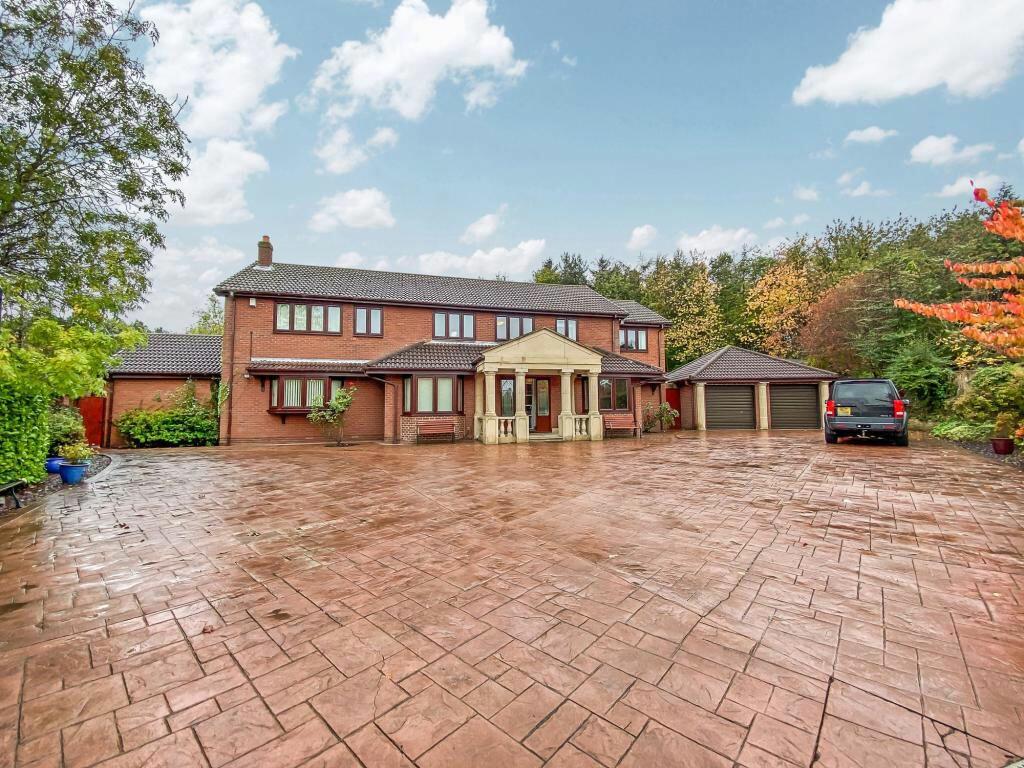 Main image of property: Carnoustie, Washington, Tyne and Wear, NE37 1ND