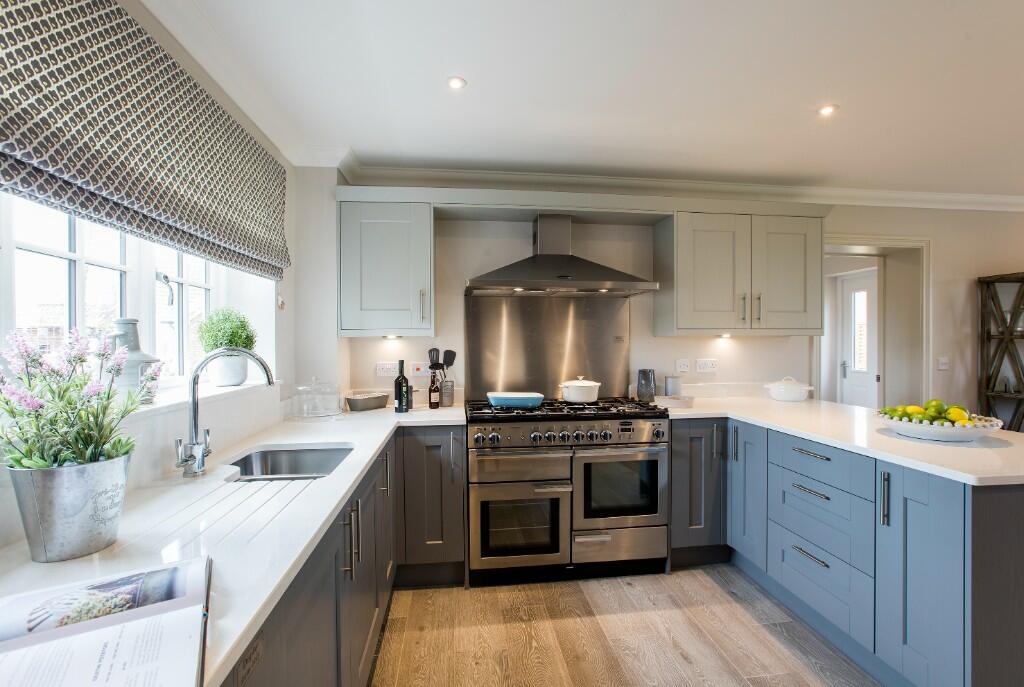 Additional property image - River Reach,
Mistley,
Manningtree,
Essex,
CO11 2FL