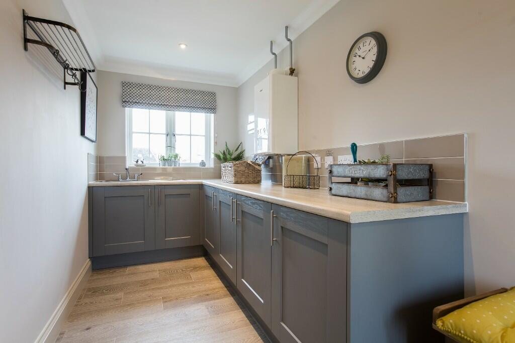 Additional property image - River Reach,
Mistley,
Manningtree,
Essex,
CO11 2FL