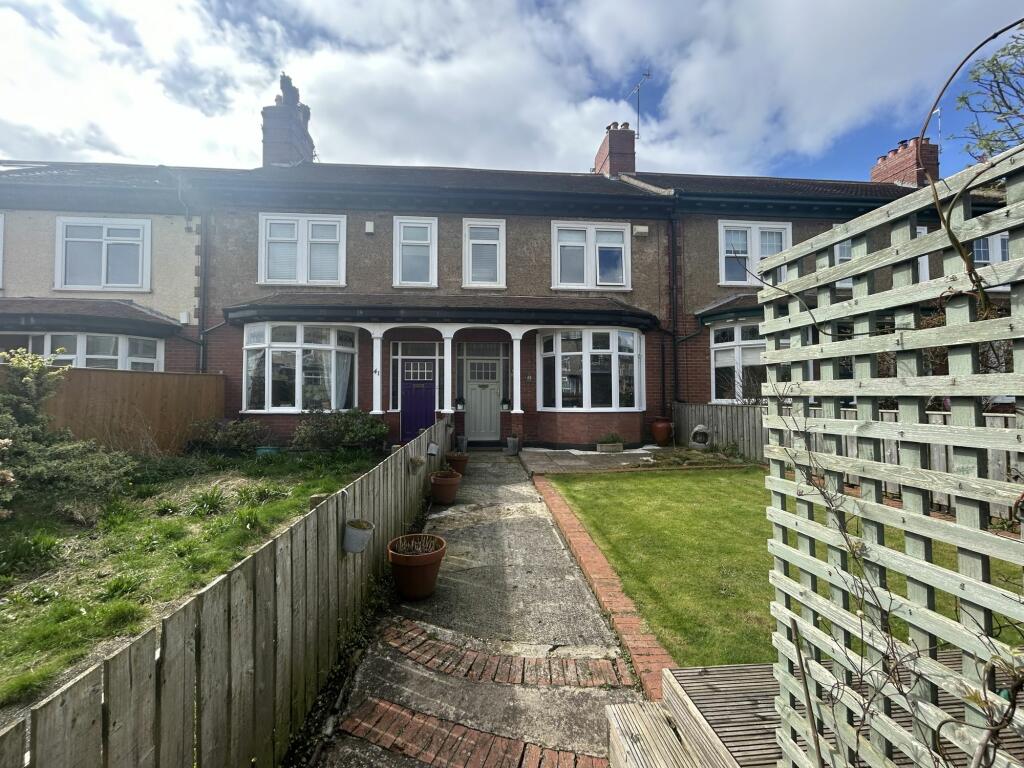 4 bedroom terraced house for sale in Whitley Road, Whitley Bay, Tyne