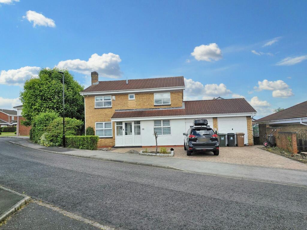 Main image of property: Oakfield Drive, Killingworth, Newcastle upon Tyne, Tyne and Wear, NE12 6YY