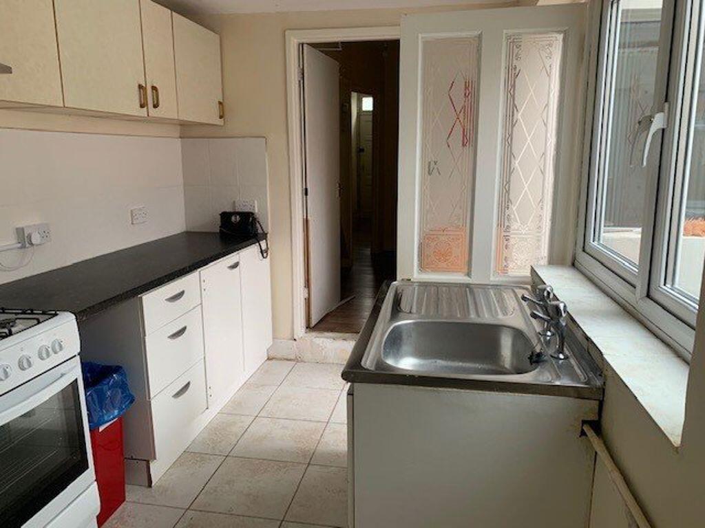 Main image of property: Leopold St