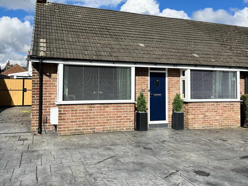 3 bedroom bungalow for sale in Tarnbrick Avenue Freckleton PR4 1PN, PR4