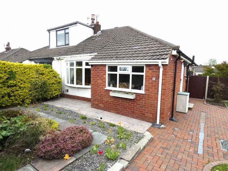 2 bedroom semidetached bungalow for sale in Rydal Avenue, Freckleton