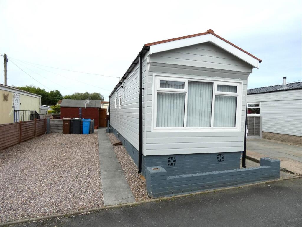 Main image of property: Lamaleach Park, Lamaleach Drive, Freckleton, Preston, PR4 1DZ