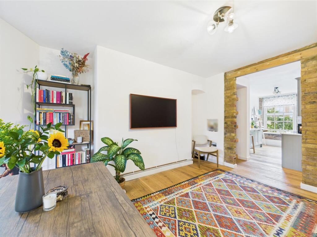 Main image of property: Abingdon House, Arnold Circus, Shoreditch, E2