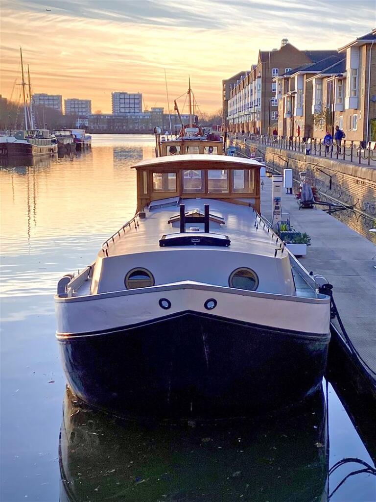 Main image of property: Ro-An, South Dock Marina, SE16
