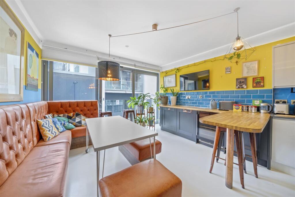 Main image of property: Dereham Place, Shoreditch, EC2A