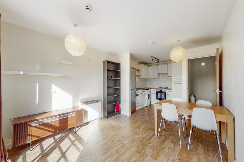 Main image of property: Mackintosh Lane, Hackney, E9