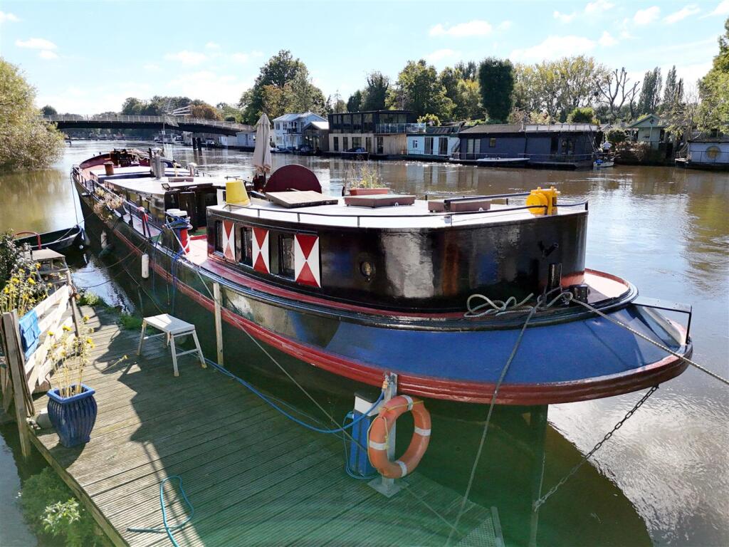 Main image of property: Hekja, Hampton, TW12