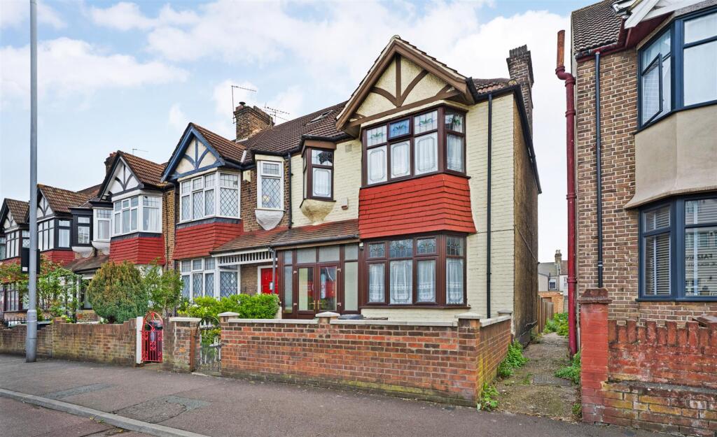 Main image of property: Lea Bridge Road, Walthamstow, E17