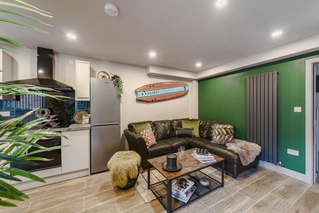 Additional property image - Earlsdon Avenue North, West Midlands, Coventry