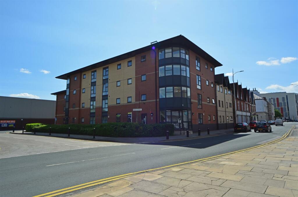 Main image of property: Apartment 7, The Gateway, Hull