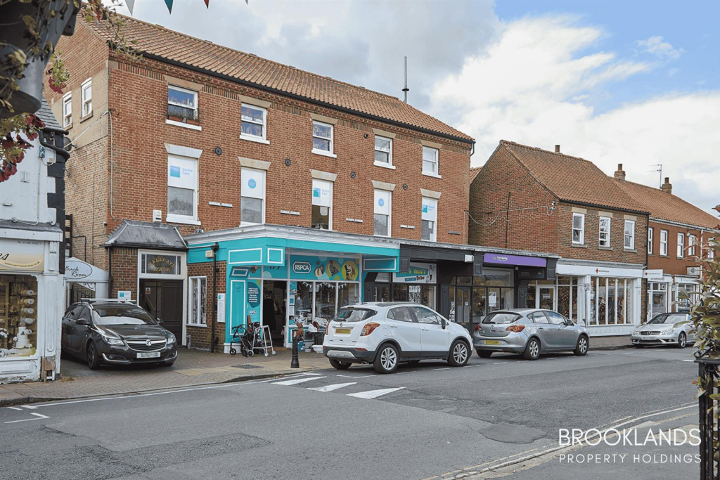 Main image of property: Hallgate, Cottingham