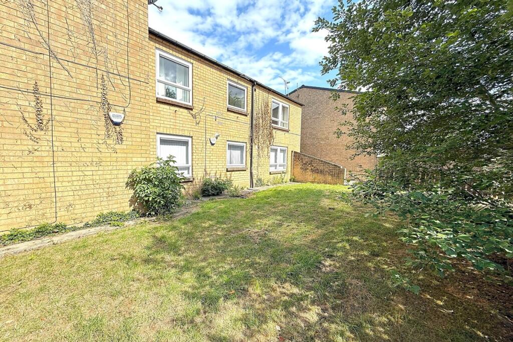 Main image of property: May Tree Close, Sheffield, S20 7HB