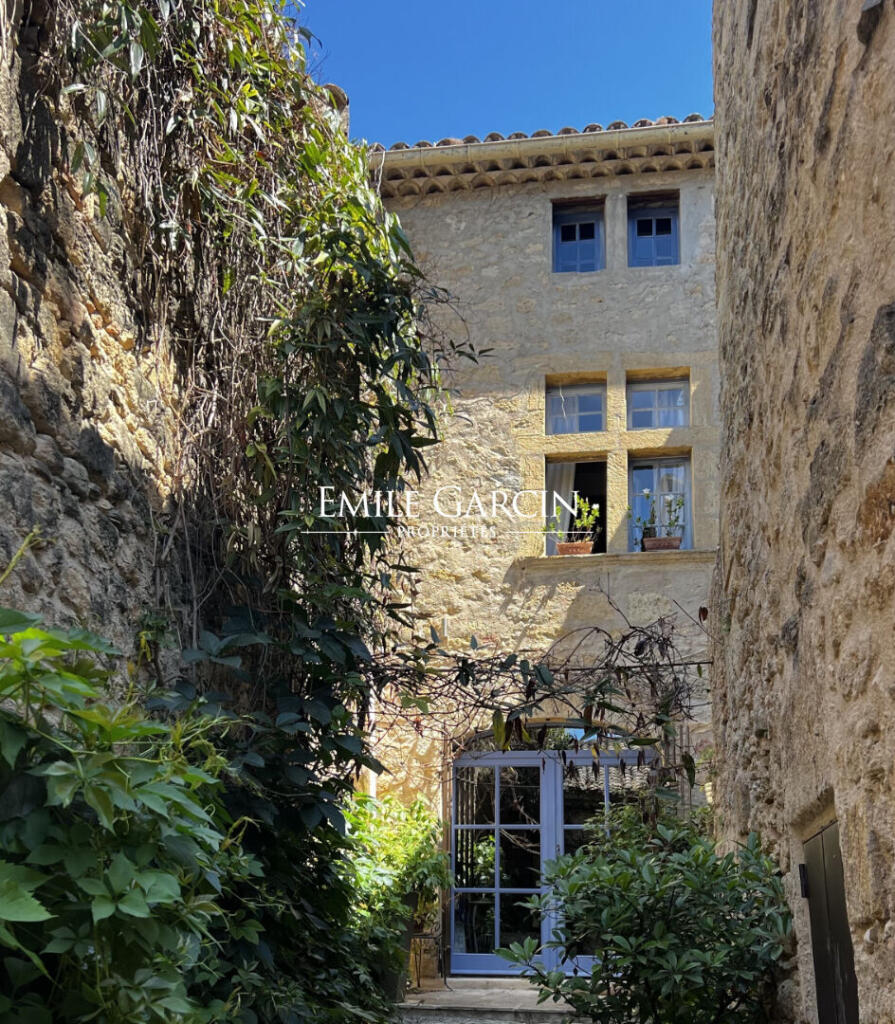 Main image of property: Provence-Alps-Cote d`Azur, Vaucluse, Ansouis