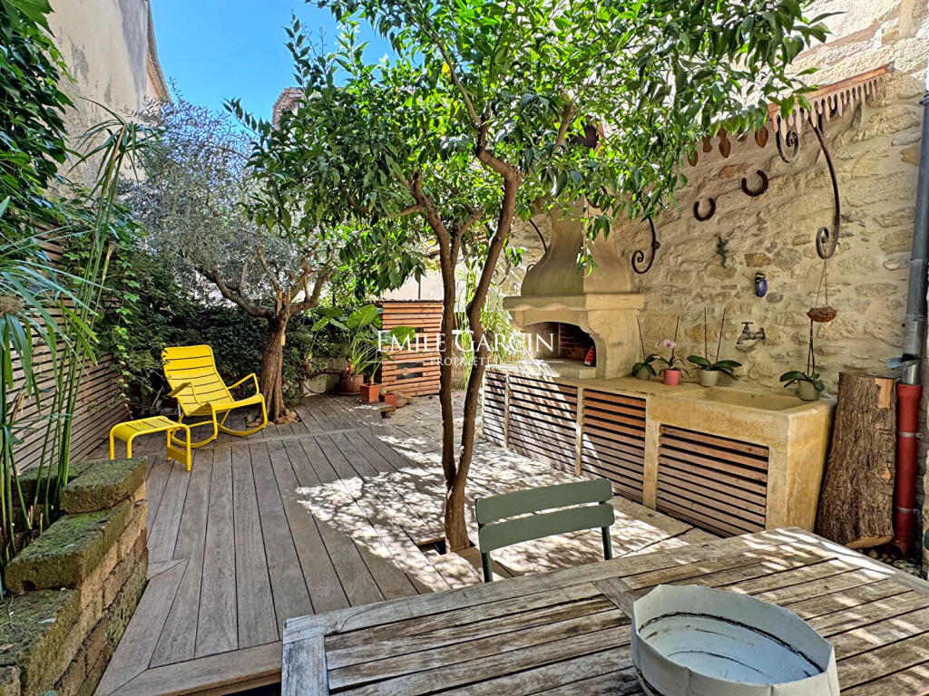 Main image of property: Provence-Alps-Cote d`Azur, Bouches-du-Rhône, Boulbon