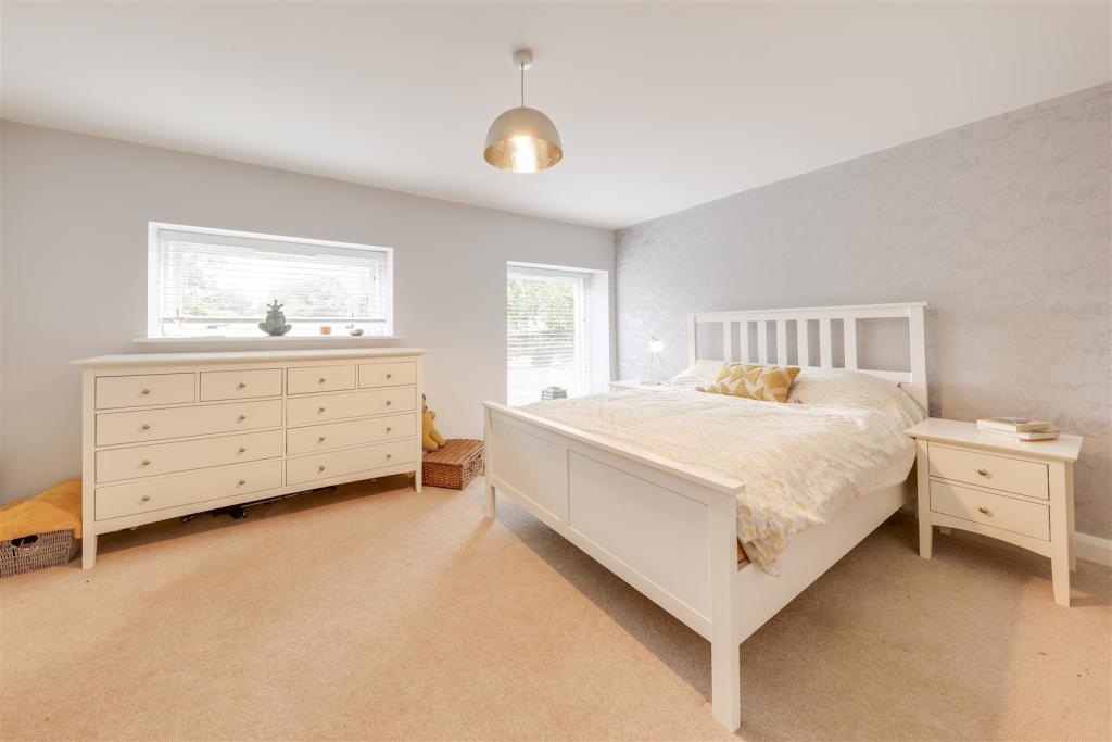 3 bedroom farm house for sale in Medlock Road, Woodhouses, Failsworth