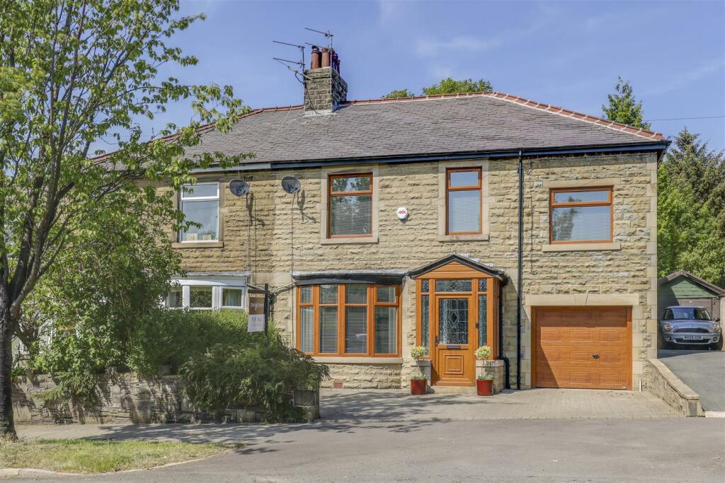 5 bedroom semidetached house for sale in Newchurch Road, Rawtenstall