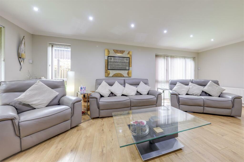 Additional property image - Melia Close, Rawtenstall, Rossendale