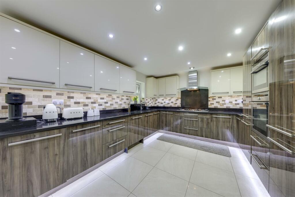 Additional property image - Melia Close, Rawtenstall, Rossendale