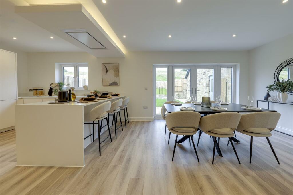 Additional property image - Meadow Edge Close, Higher Cloughfold, Rossendale, Lancashire