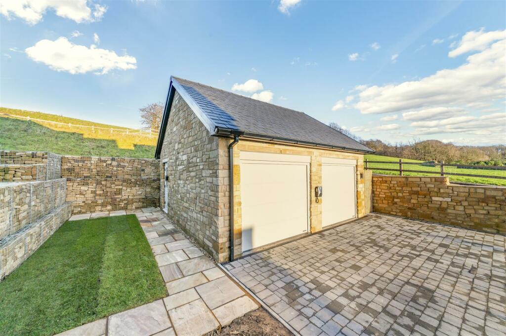 Additional property image - Meadow Edge Close, Newchurch Meadows, Higher Cloughfold, Rossendale, Lancashire