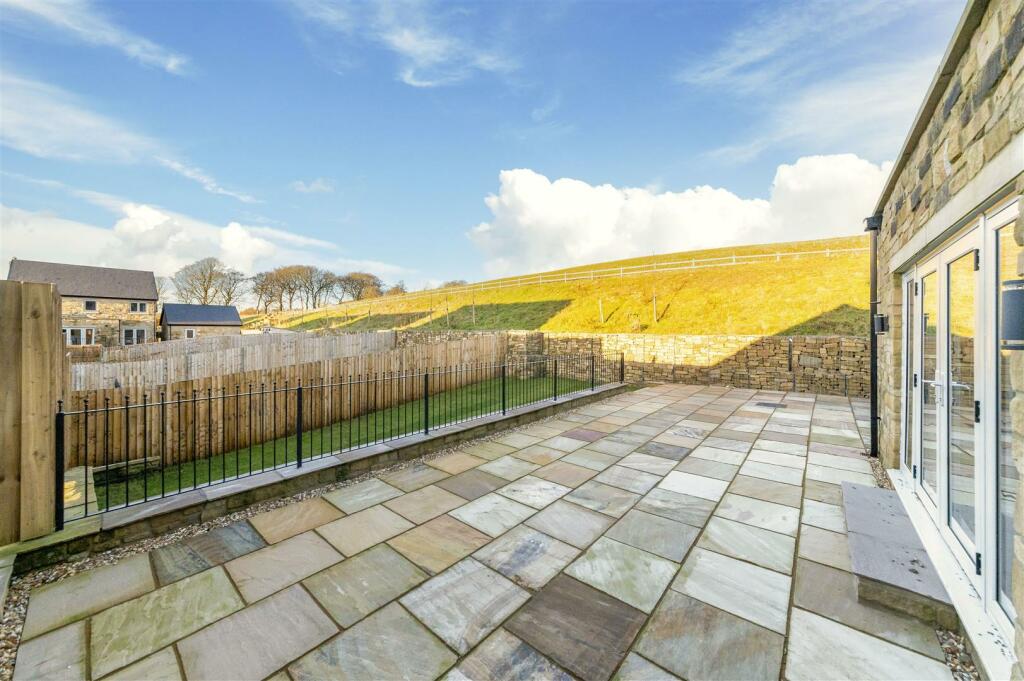Additional property image - Meadow Edge Close, Newchurch Meadows, Higher Cloughfold, Rossendale, Lancashire
