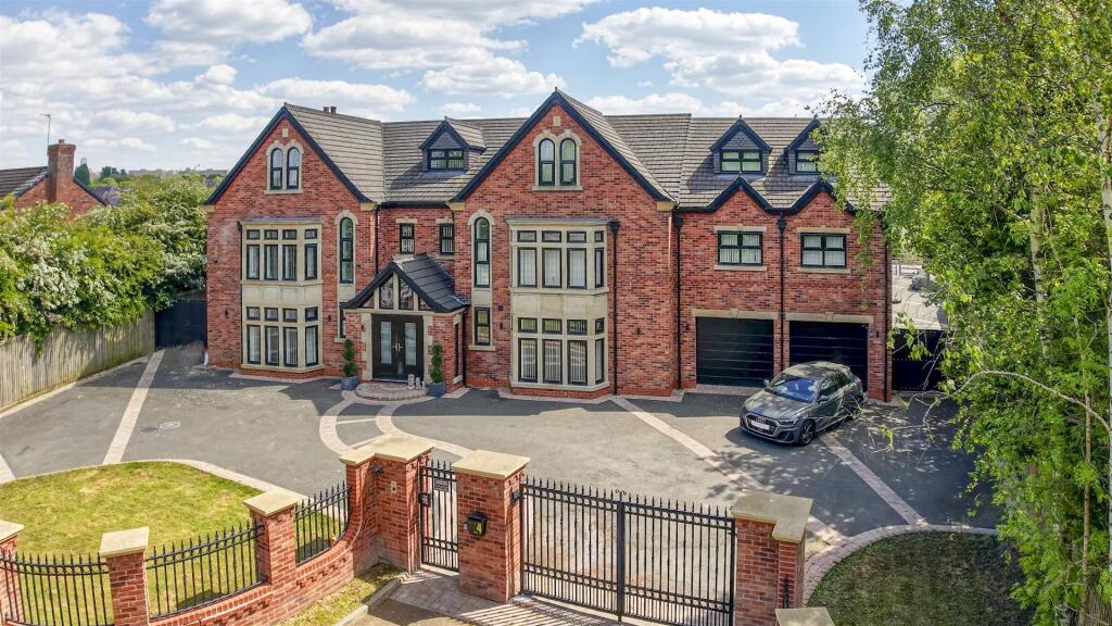 Main image of property: Horseshoe Lane, Chadderton, Greater Manchester - Outstanding, Detached Gated Residence ~10,000sqft, 1/2 Acre Plot