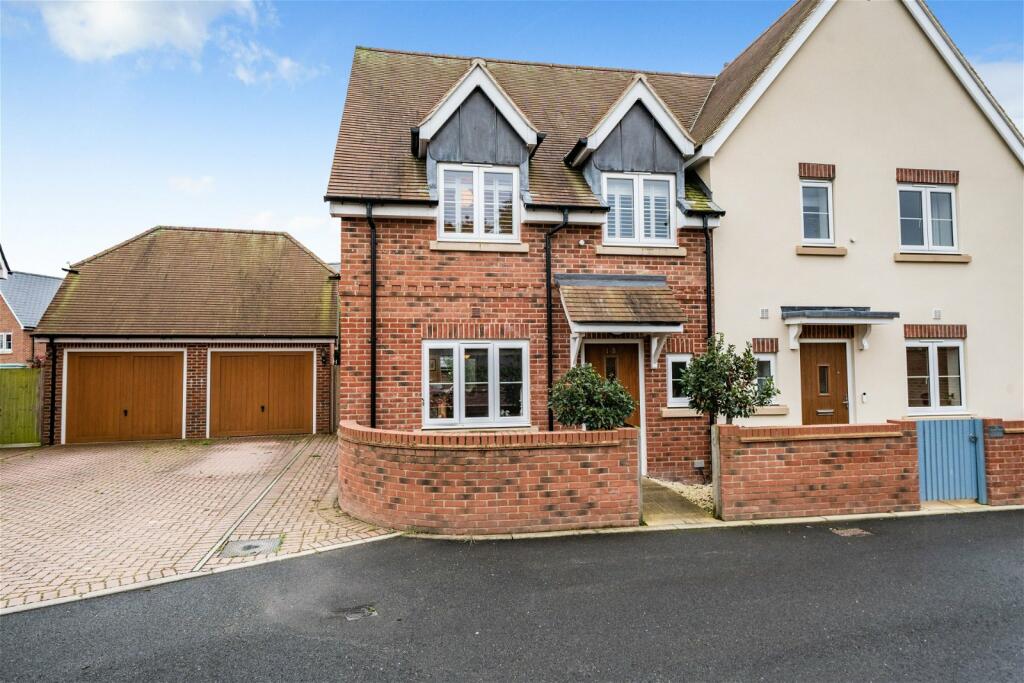 Main image of property: Bluebell, Hampshire, RG28 7FQ