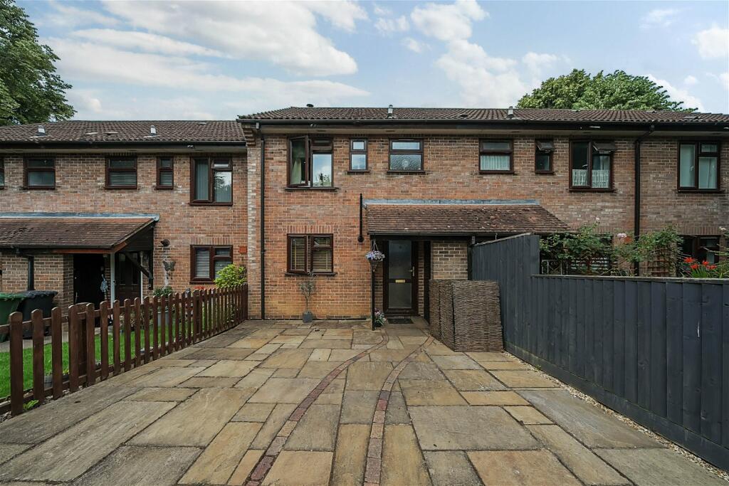 Main image of property: Neuvic Way, Whitchurch, RG28 7JT