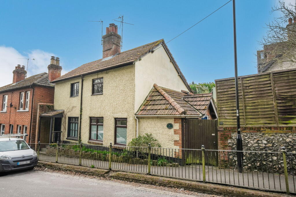 Main image of property: Newbury Street, Whitchurch, RG28 7DS
