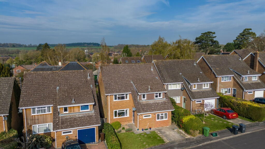 Main image of property: Bicester Close, Whitchurch, RG28 7HE
