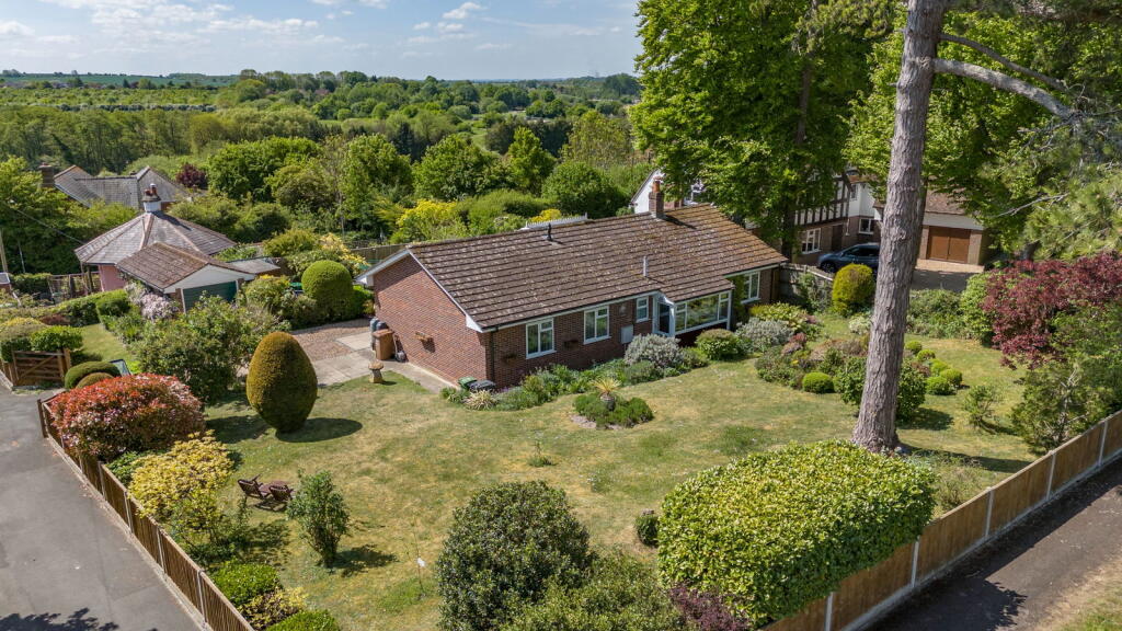 Main image of property: Lynch Hill Park, Whitchurch, RG28 7NF