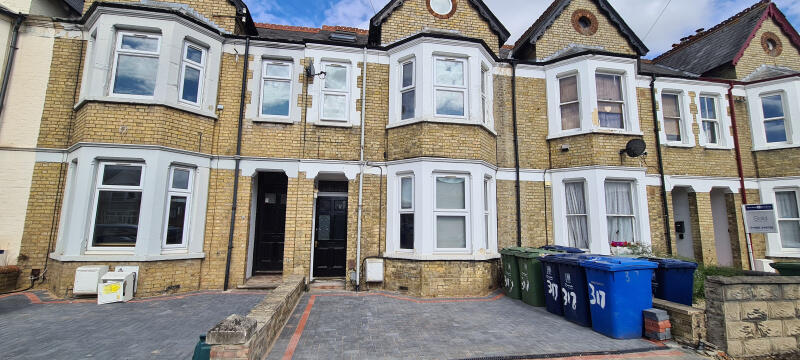 Main image of property: Cowley Road ** Student Room Available Now** OX4 2AQ