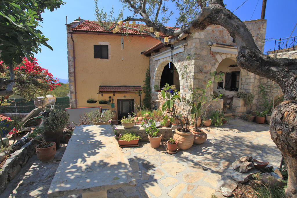 Main image of property: Crete, Chania, Paleloni