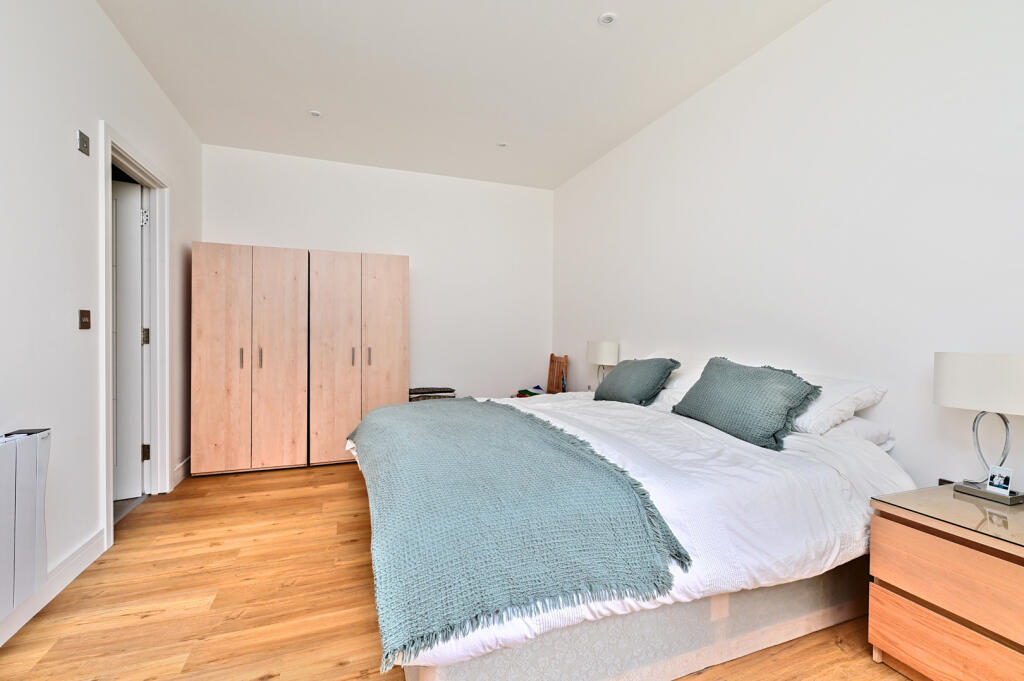 Main image of property: Farnborough Road, Farnborough, GU14