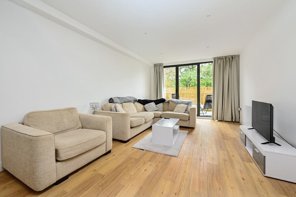 Main image of property: Farnborough Road, Farnborough, GU14