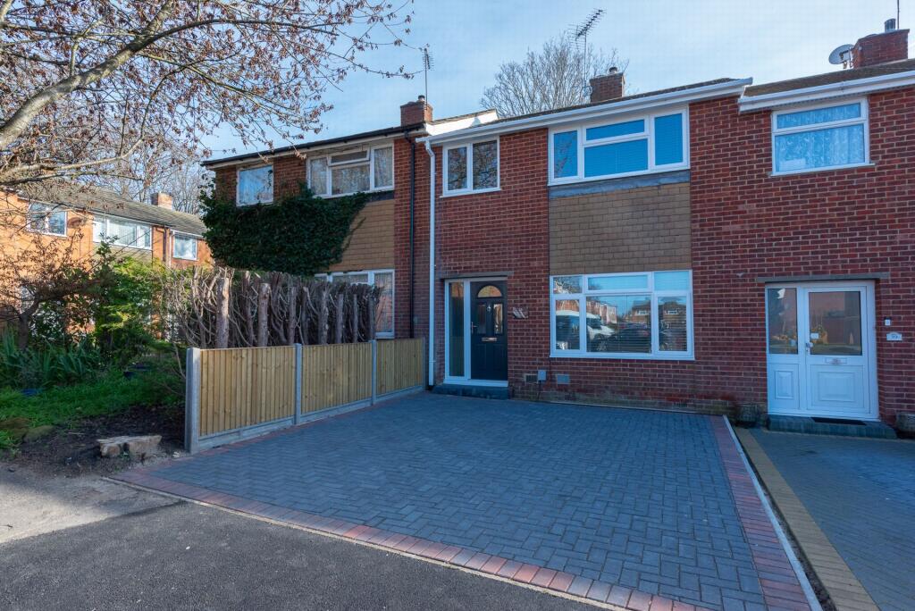 Main image of property: Shakespeare Gardens, Cove, GU14