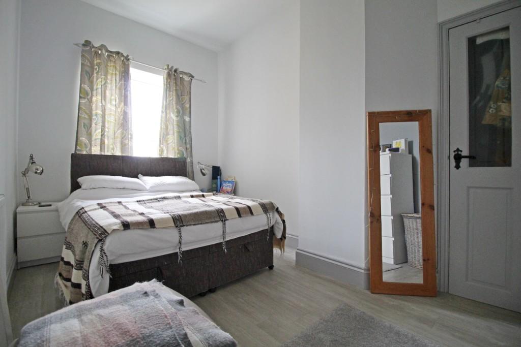 2 bedroom cottage for sale in High Street, Market Deeping, PE6