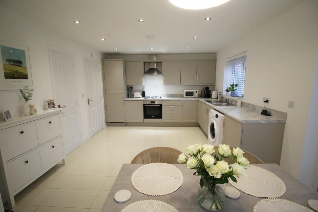 3 bedroom house for sale in Tornado Way, Market Deeping, PE6