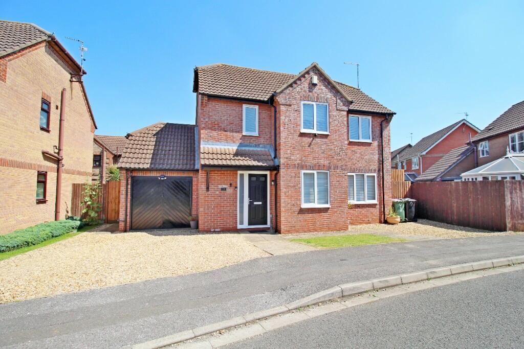 3 bedroom detached house for sale in Barleyfield, Langtoft, PE6