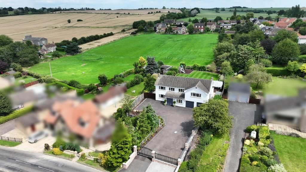 5 bedroom detached house for sale in Manthorpe, Bourne, PE10