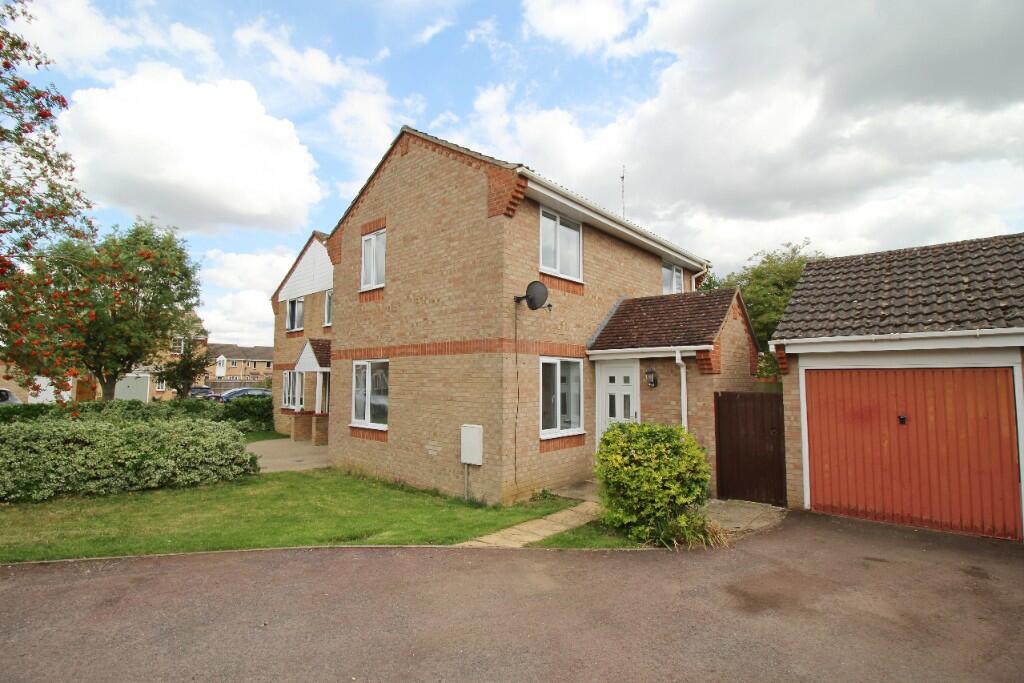 3 bedroom detached house for sale in Primroses, Market Deeping, PE6